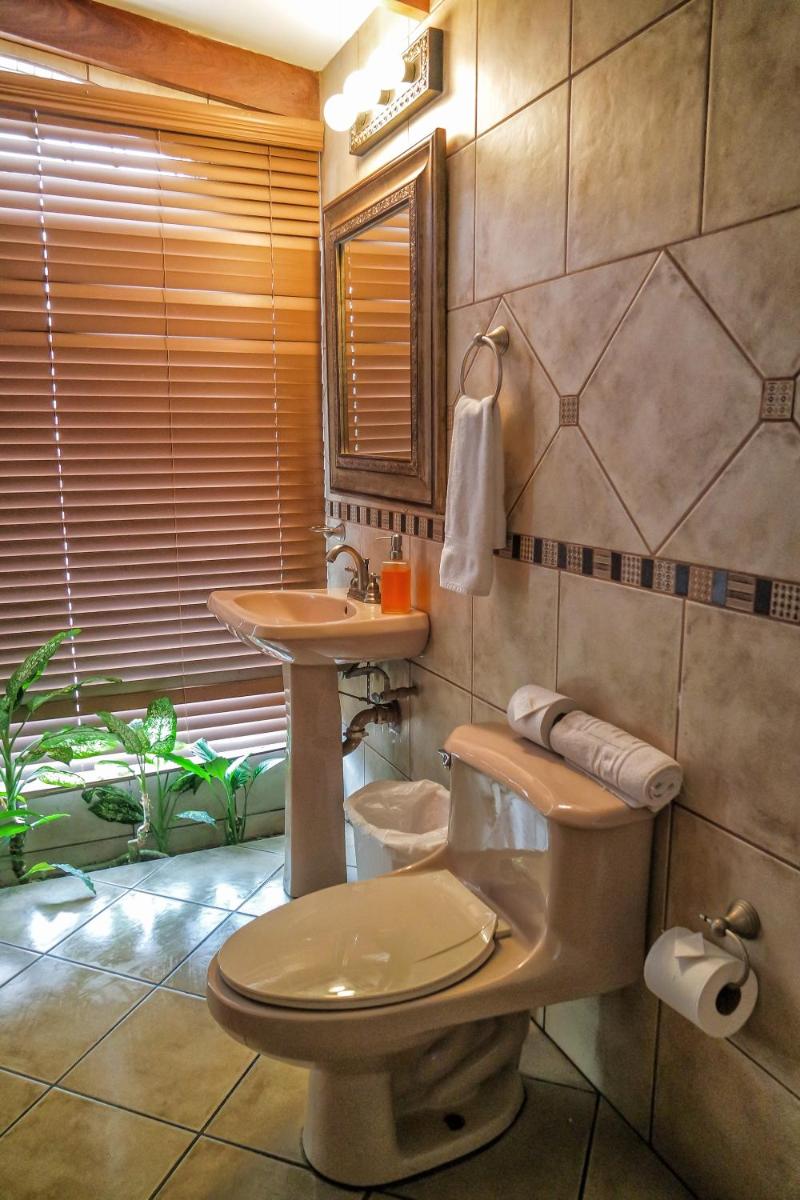 La Riviera Hotel - Housity