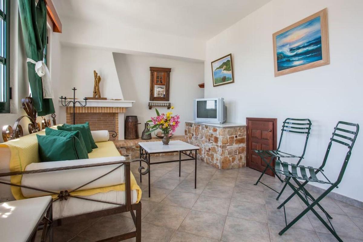 Casa Milos Apartment - Housity