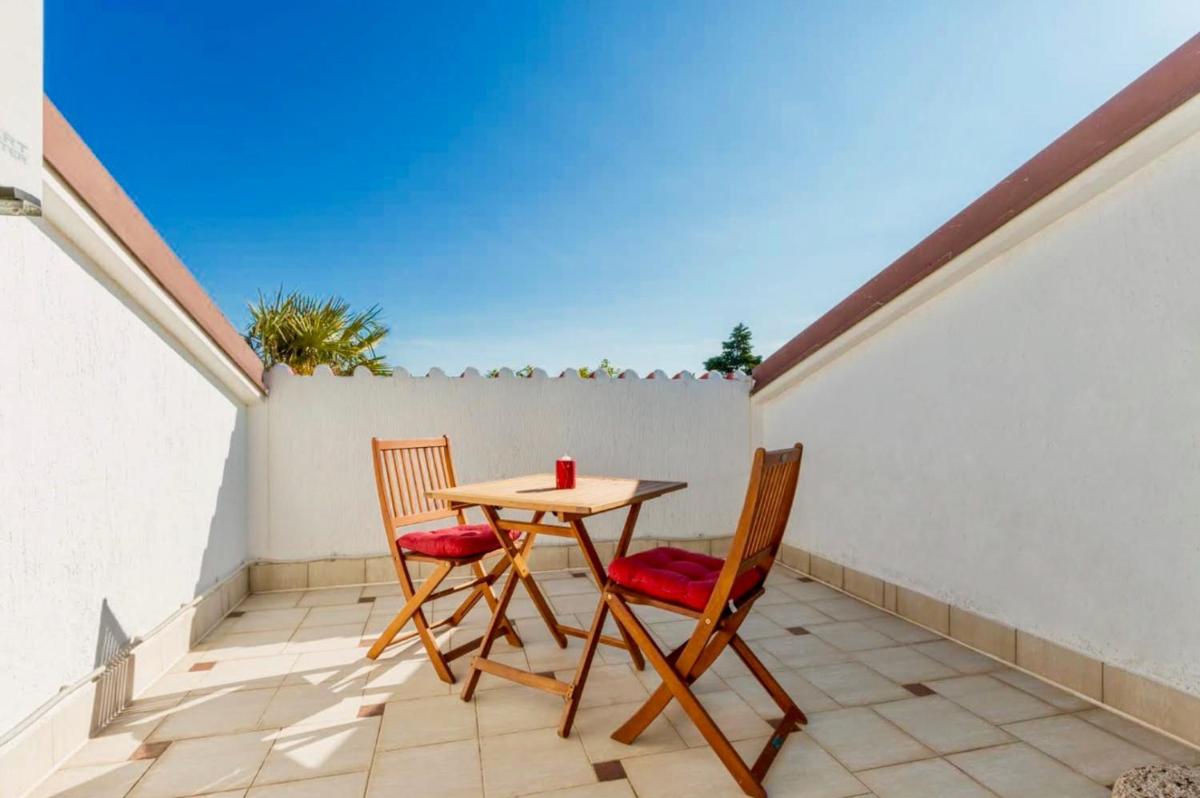Modern Studio Apartment At Medulin Riviera - Housity