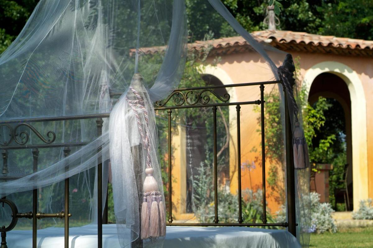 Jardin de l'établissement Mas de la Chapelle