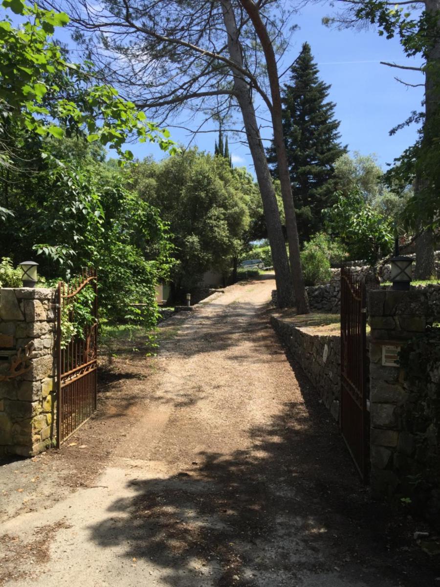 L'Esquirou - Housity
