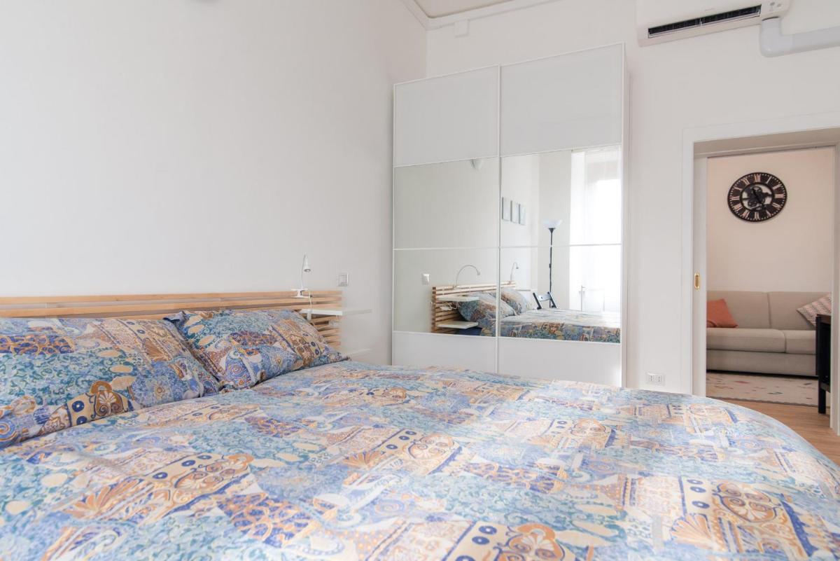 Romantic Lake - Housity