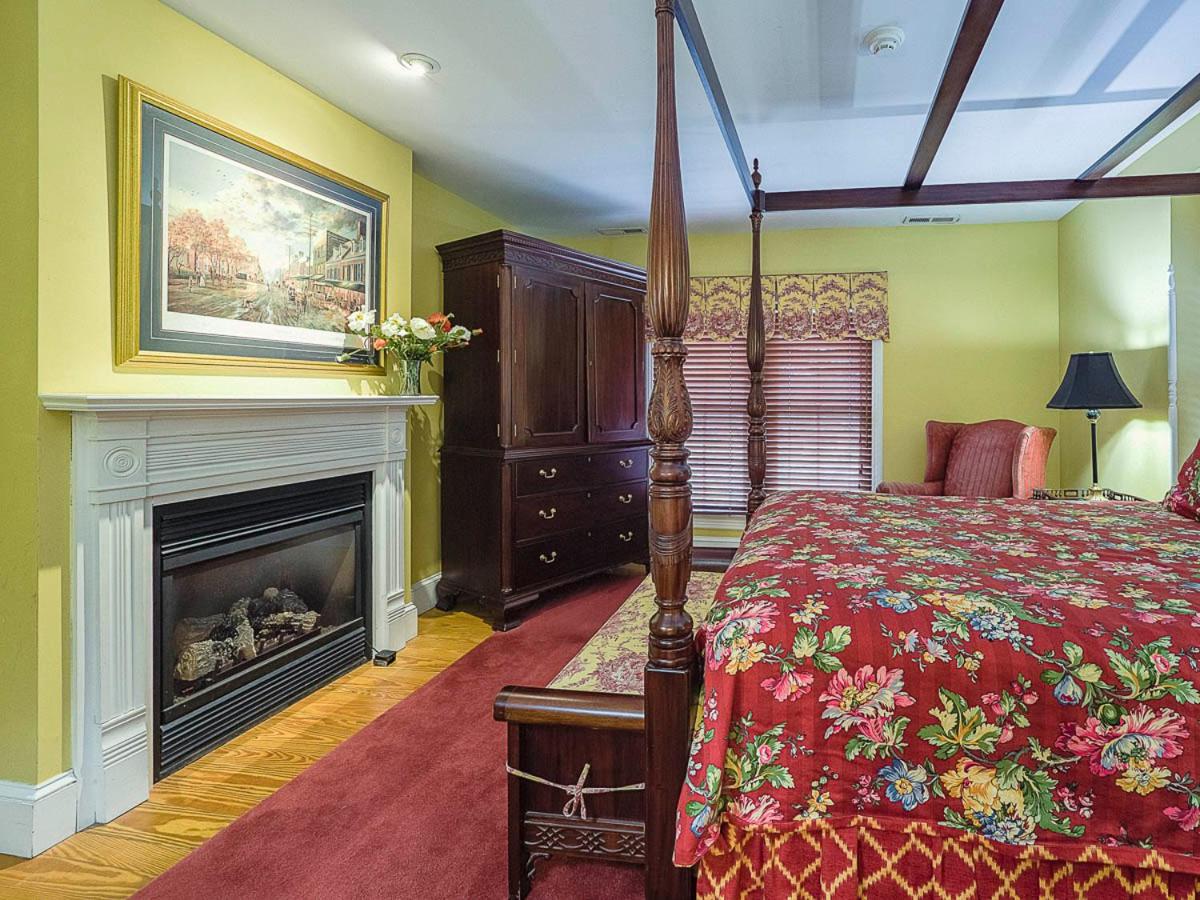 George Brooks House B&B - Housity