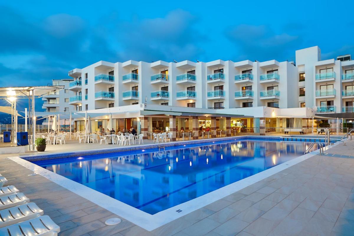 Aparthotel Nereida - Housity