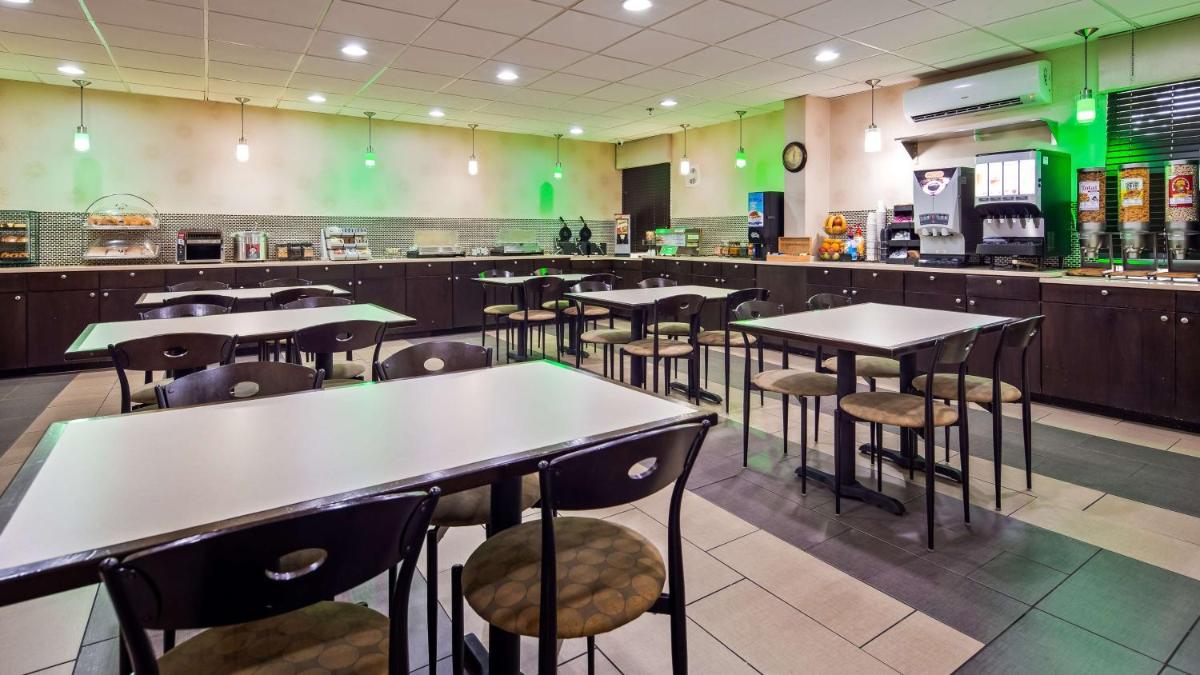 Best Western Plus Richmond - Housity