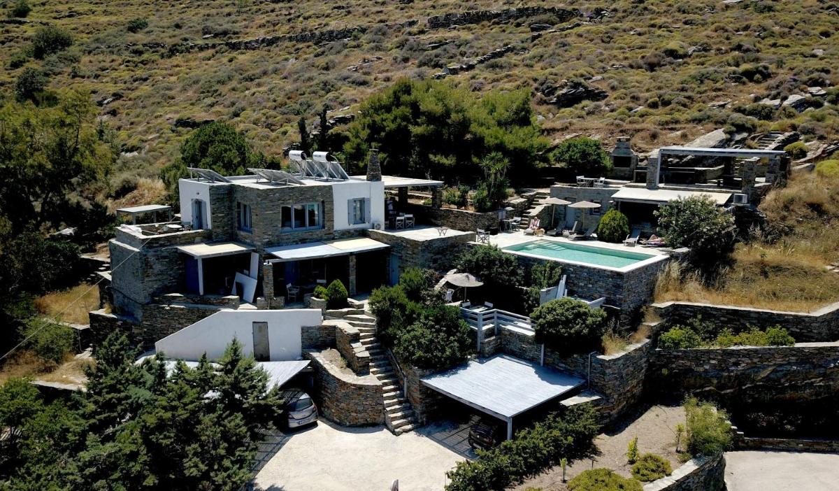 Aigaion House - Housity
