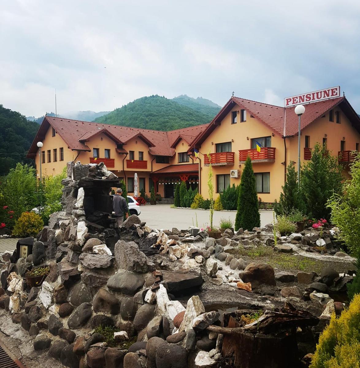 Pensiunea Călimani - Housity