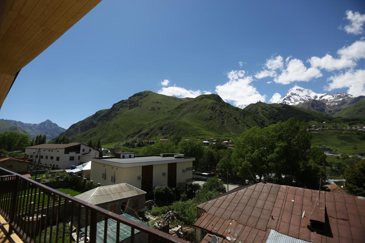 Soncho Kazbegi - Housity