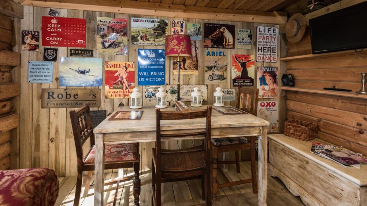 The Love Shack nr Elie & St Andrews - Housity