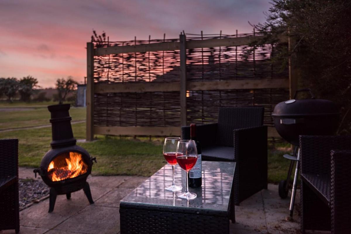 The Love Shack nr Elie & St Andrews - Housity