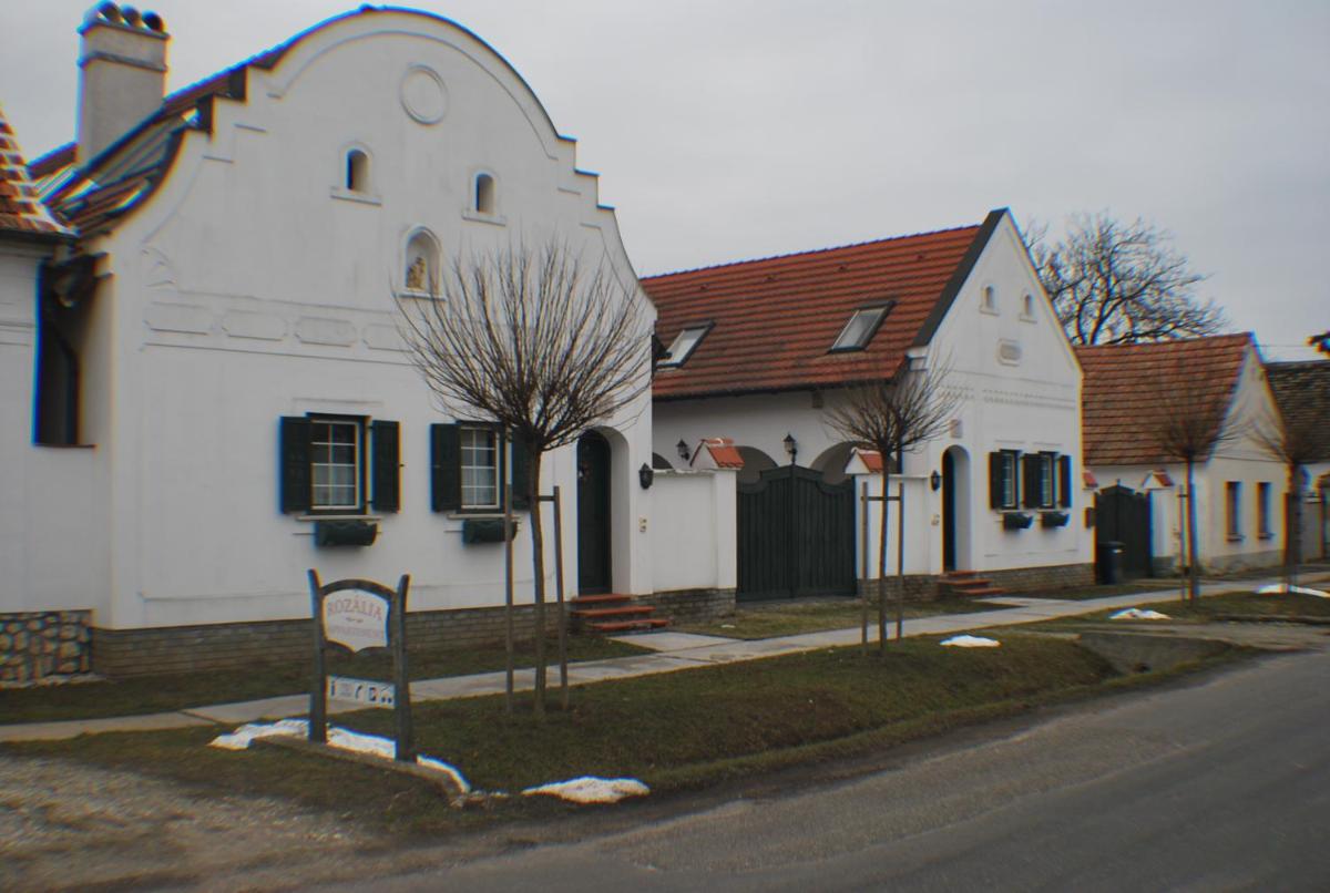 Rozália Vendégház - Housity