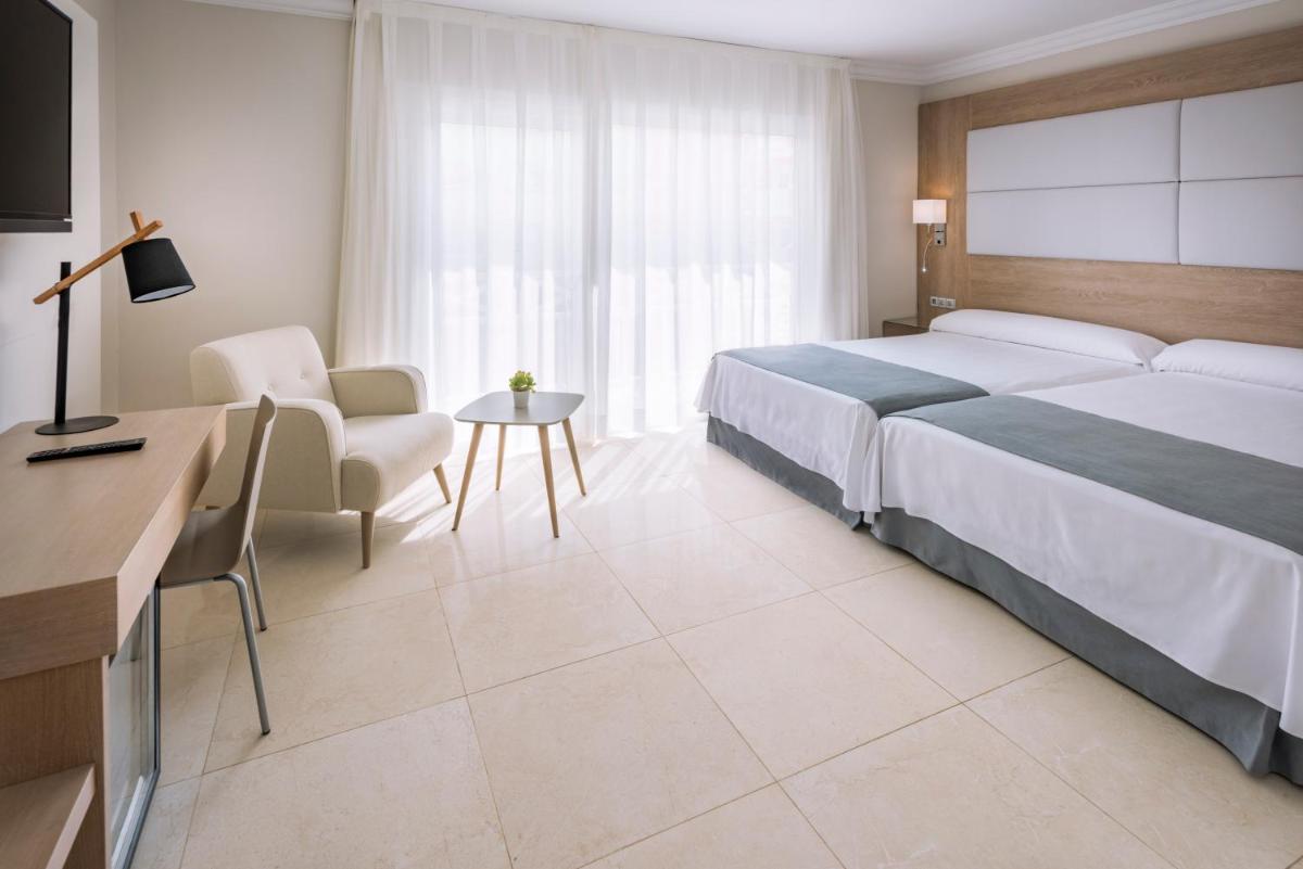 Cama o camas de una habitación en Mediterraneo Bay Hotel & Resort