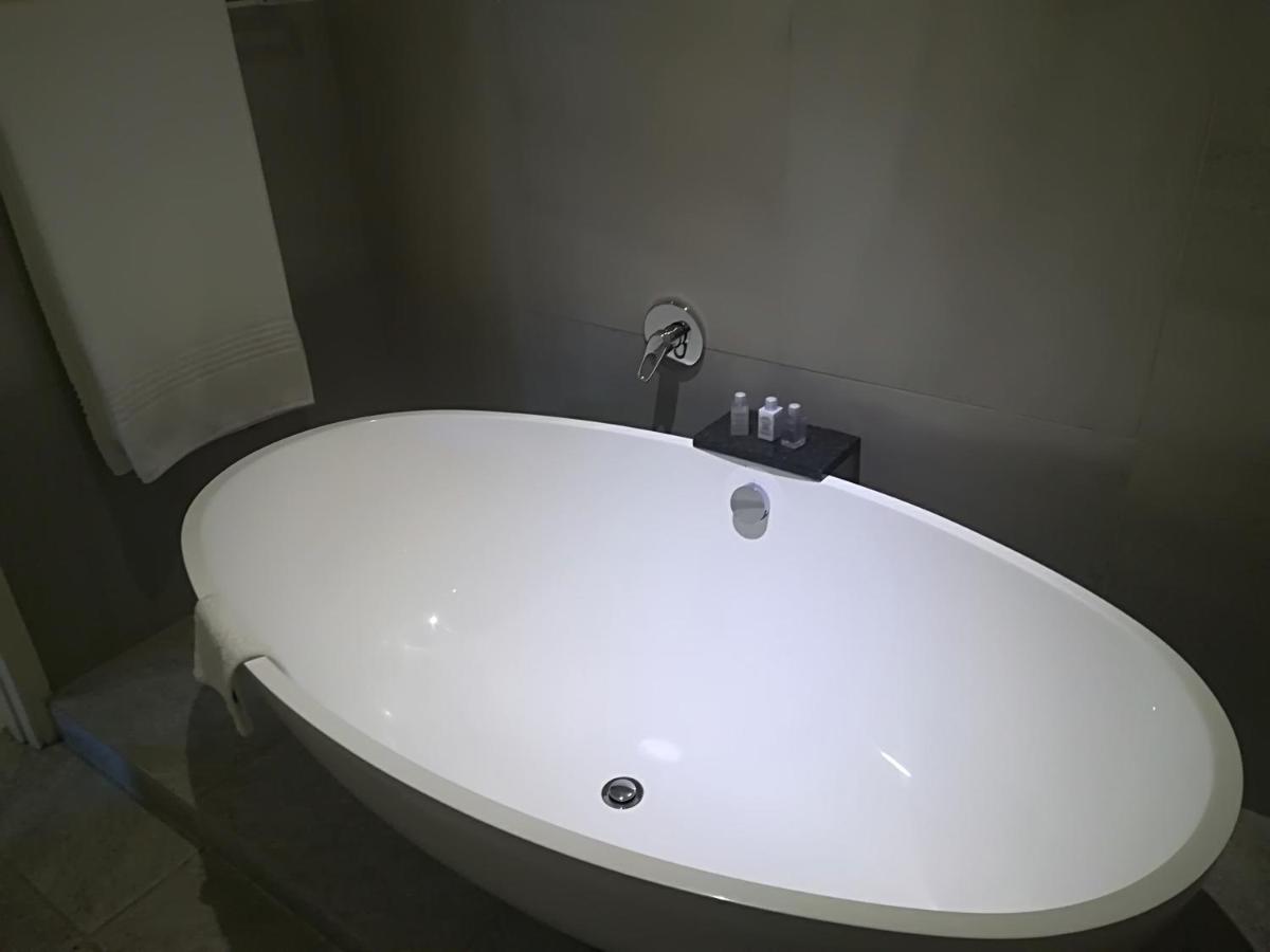 HERMS Restaurant & Boutique Hotel - Housity