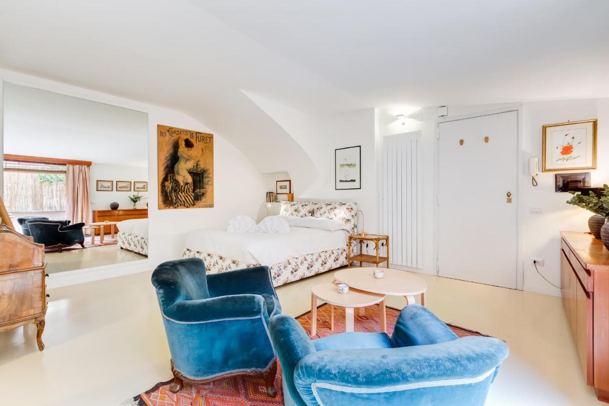 Al Portico 39 apartment with terrace - Housity