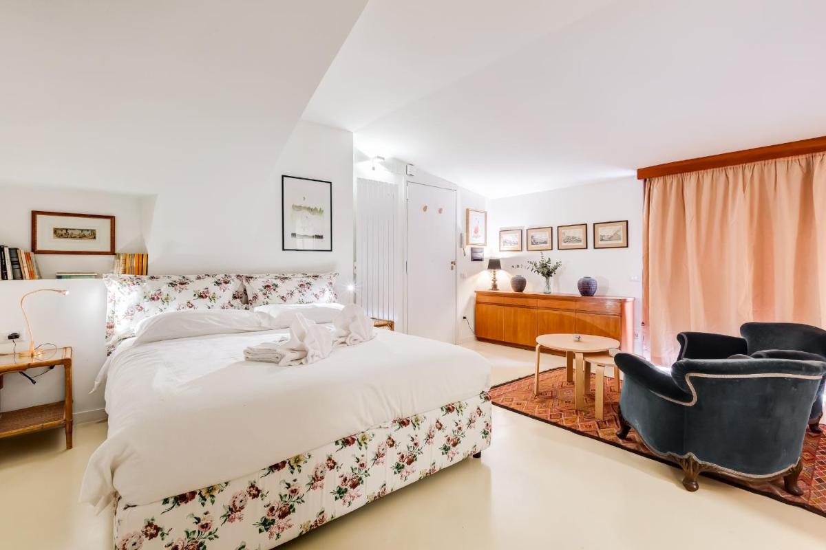 Al Portico 39 apartment with terrace - Housity