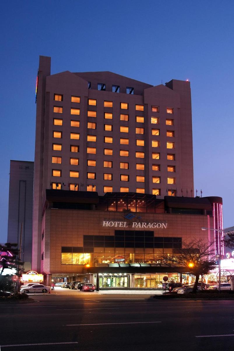 Hotel Paragon - Housity