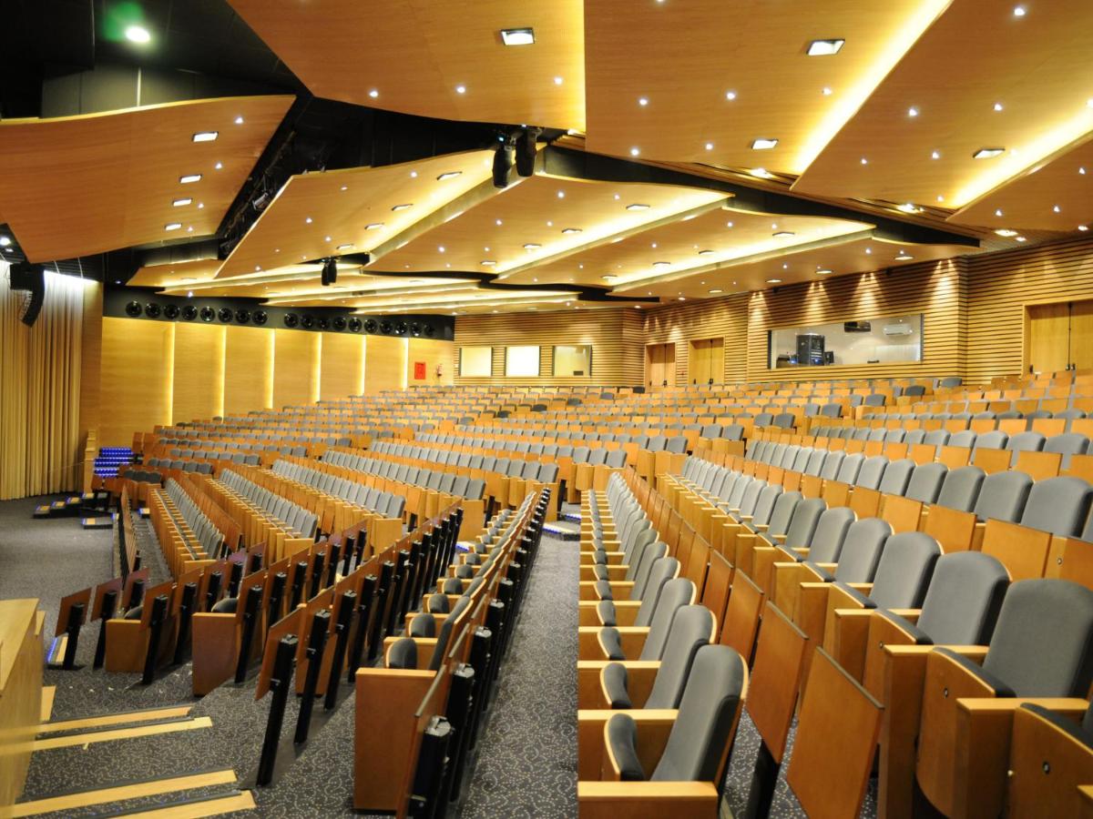 Zona business o sala de conferencias en Beatriz Toledo Auditorium & Spa