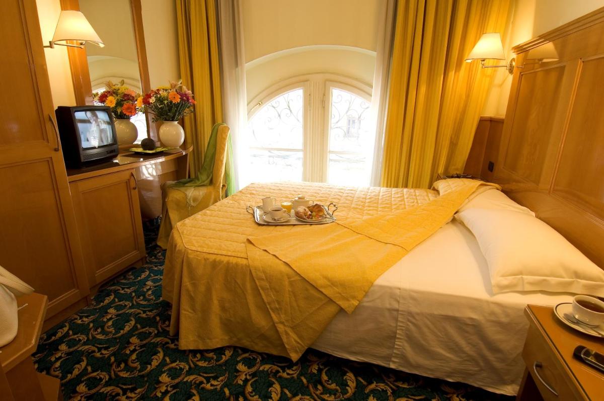 Hotel Cinque Giornate - Housity