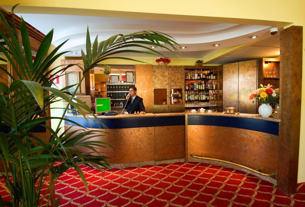 Hotel Cinque Giornate - Housity