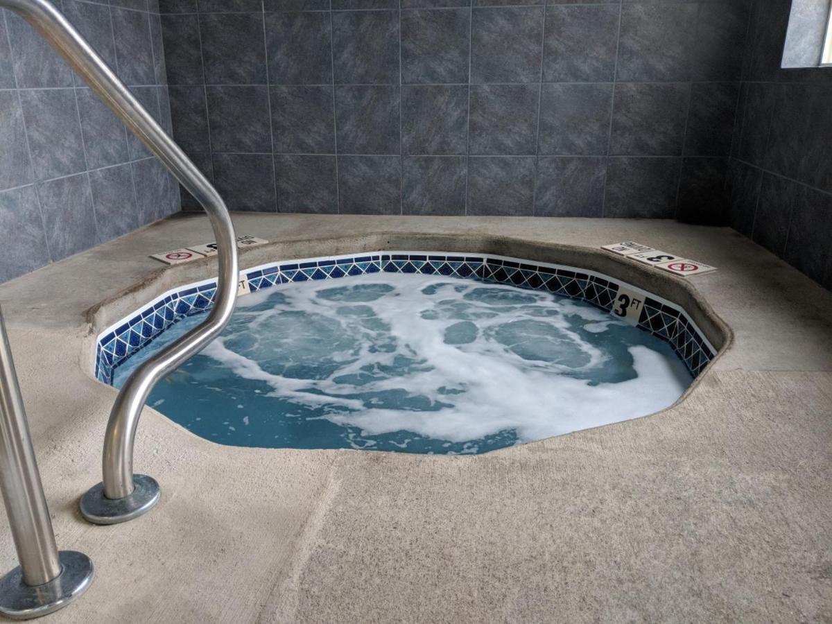 Rangeley Saddleback Inn - Housity