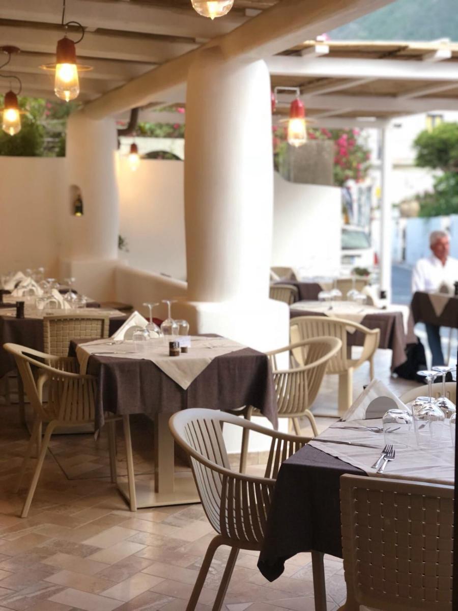 'A Alera Room & Breakfast - Housity