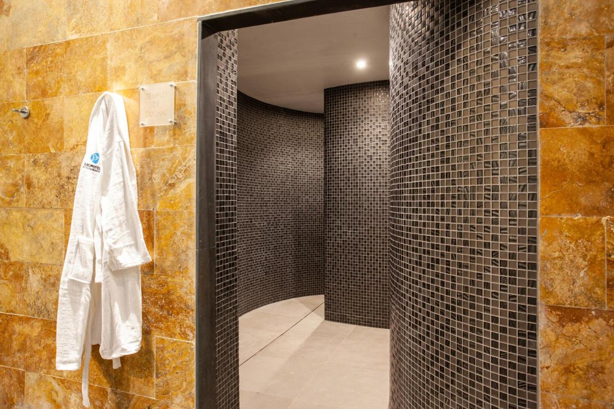 Un baño de Grupotel Playa de Palma Suites & Spa