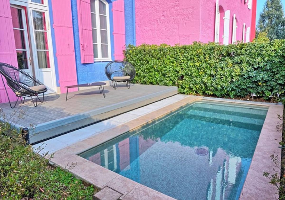 Piscine de l'établissement Le Stelsia Resort ou située à proximité
