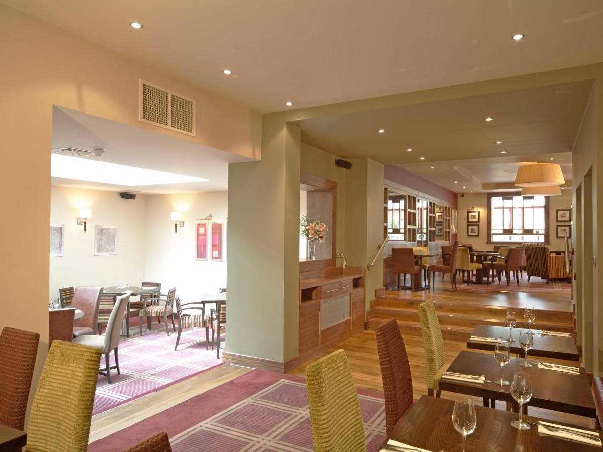 Metropole Hotel and Spa - Housity
