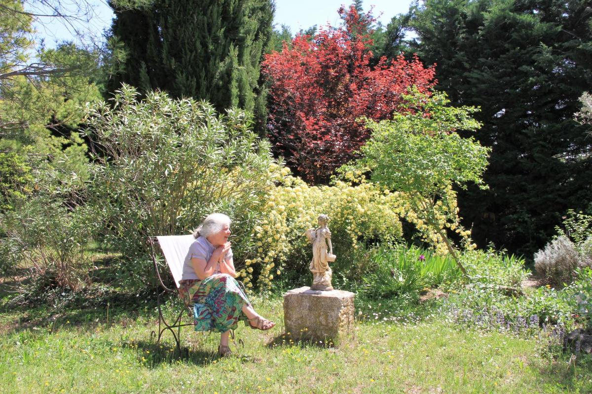 Gite Derrière les Oliviers -Le Mas de la Cigale Bleue - Housity