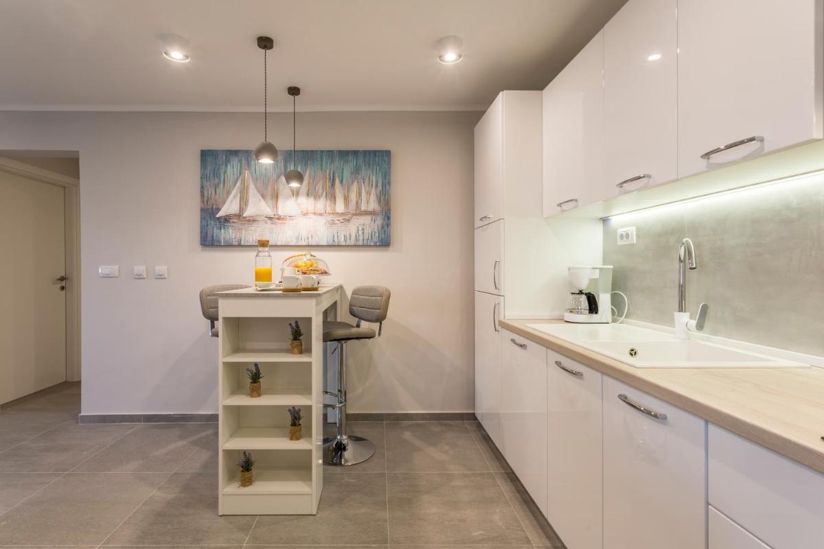 Luxury Apartment Beyond - Housity