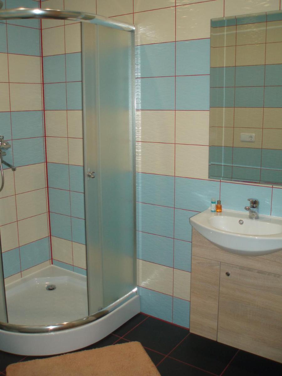 Centra House - Housity