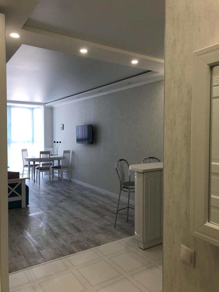 Luxe Apartment on Drahomanova - Housity