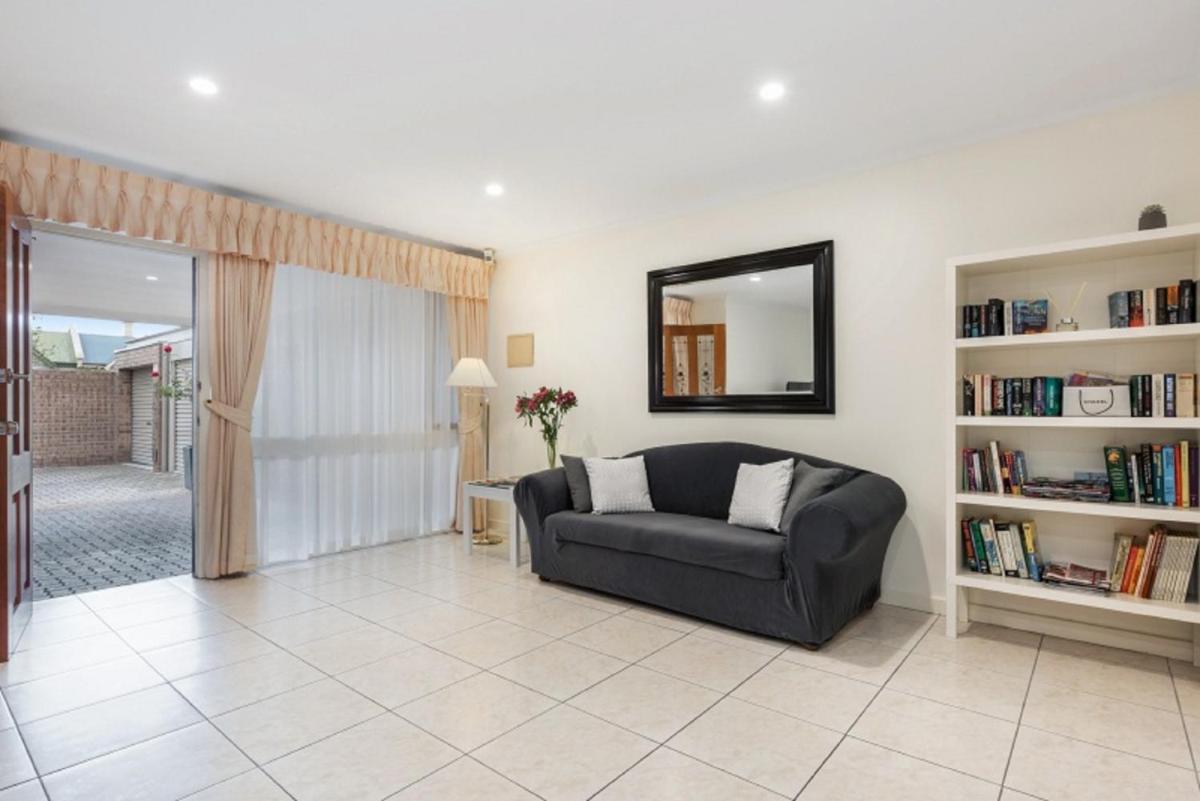 Suitetrails - Adelaide Style Accommodation-Close to City-North Adelaide-3 Bdrm-free Parking