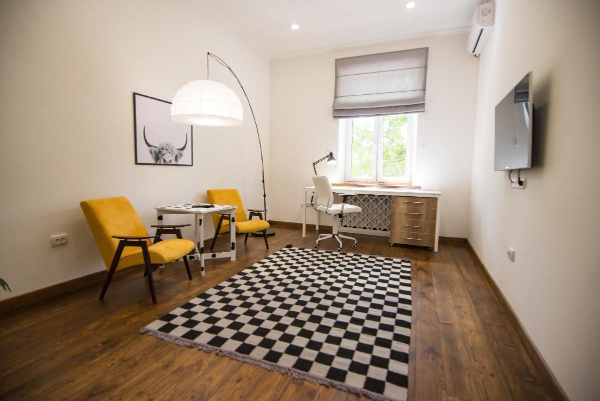 Art Apartment - Housity