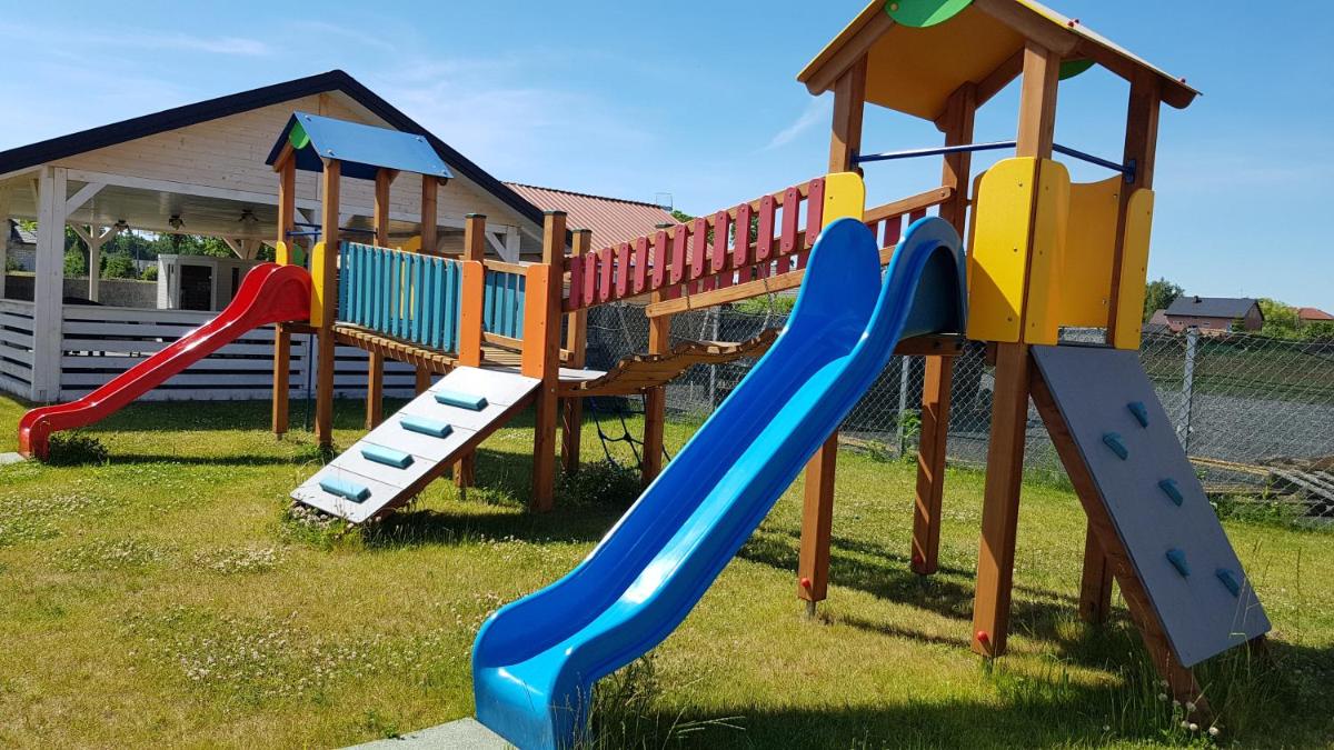 Apartamenty Maja -Pokoje - Domy wakacyjne -Basen Podgrzewany -Jacuzzi - Housity