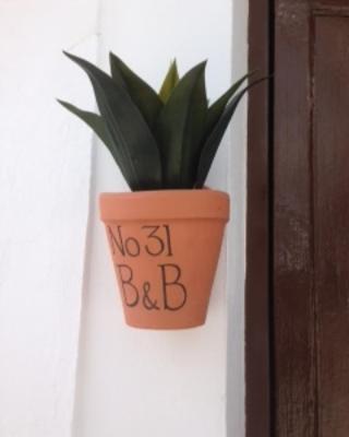 No 31 Bed & Breakfast - Housity