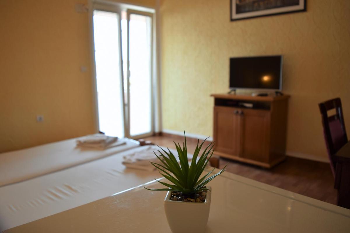 Martinović Rooms - Housity