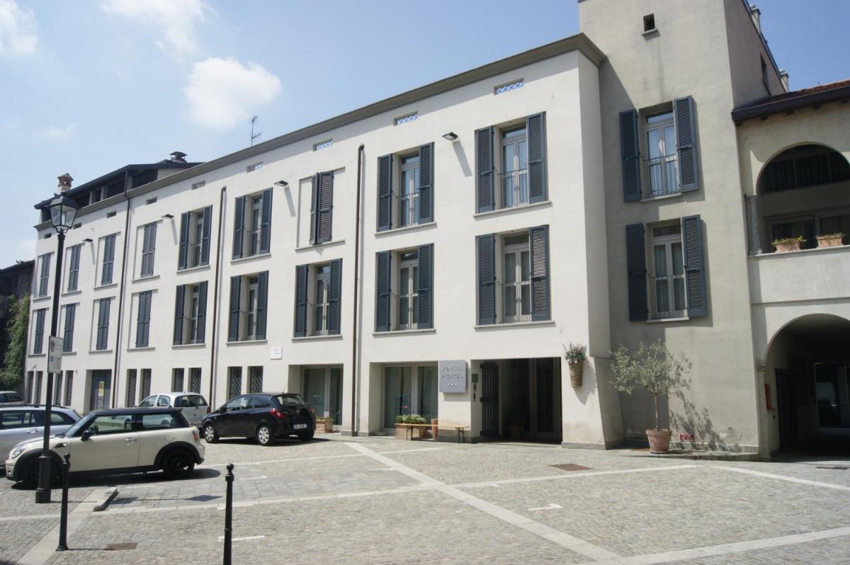 Parini Hotel - Housity