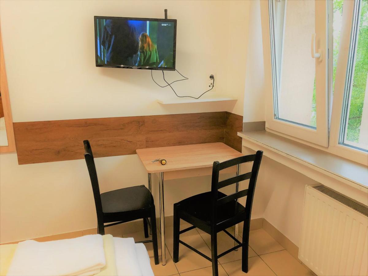 Hotel Moji Köln - Housity