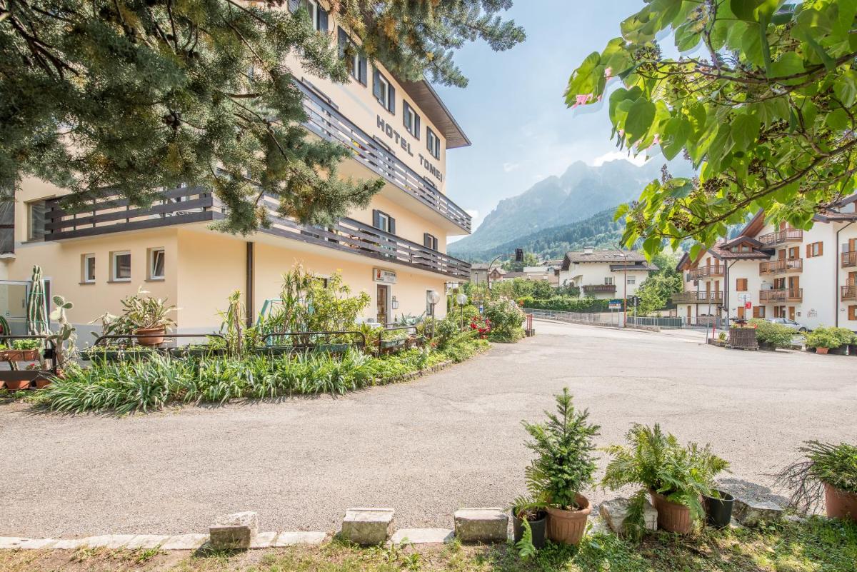 Hotel Tomei - Housity