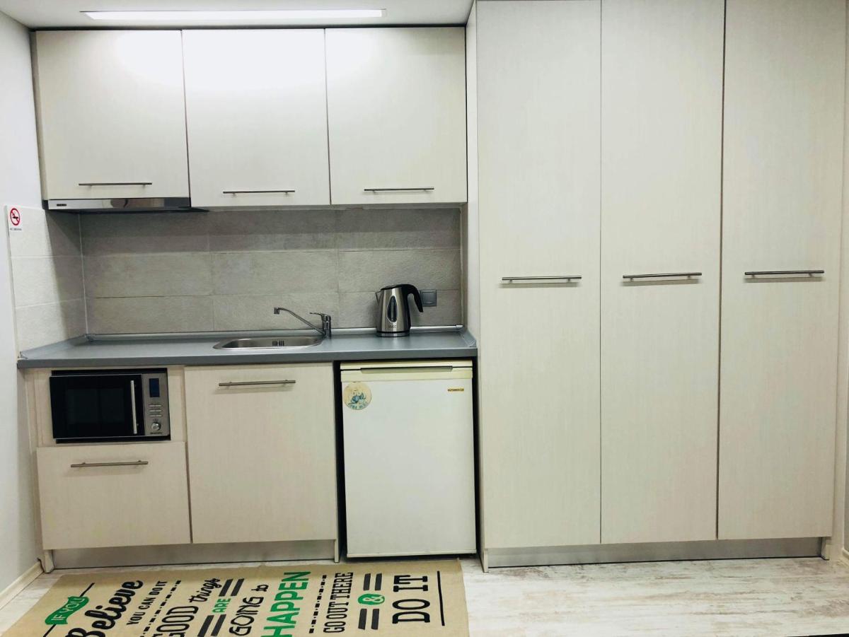 K&B Luxury Studios - Housity