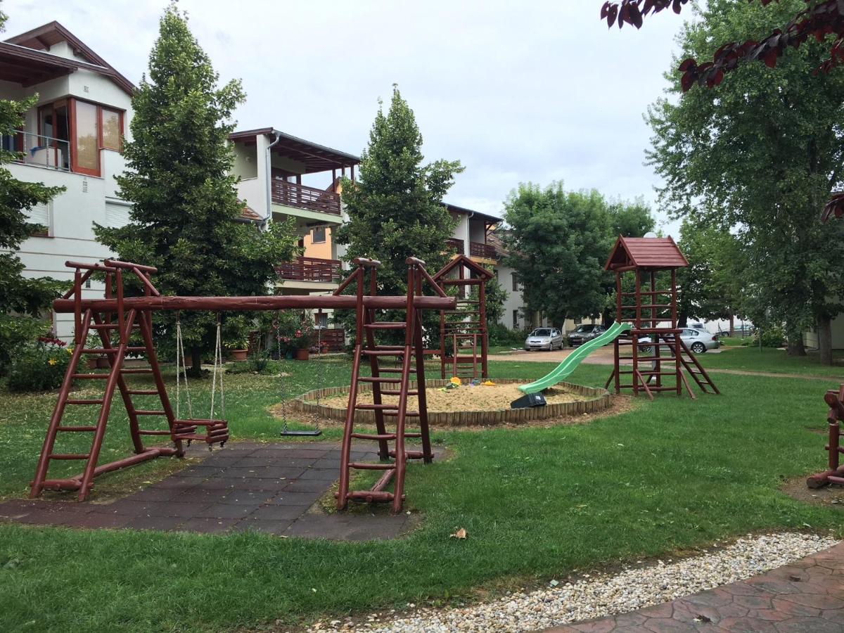 Bella apartman Balatonalmádi - Housity