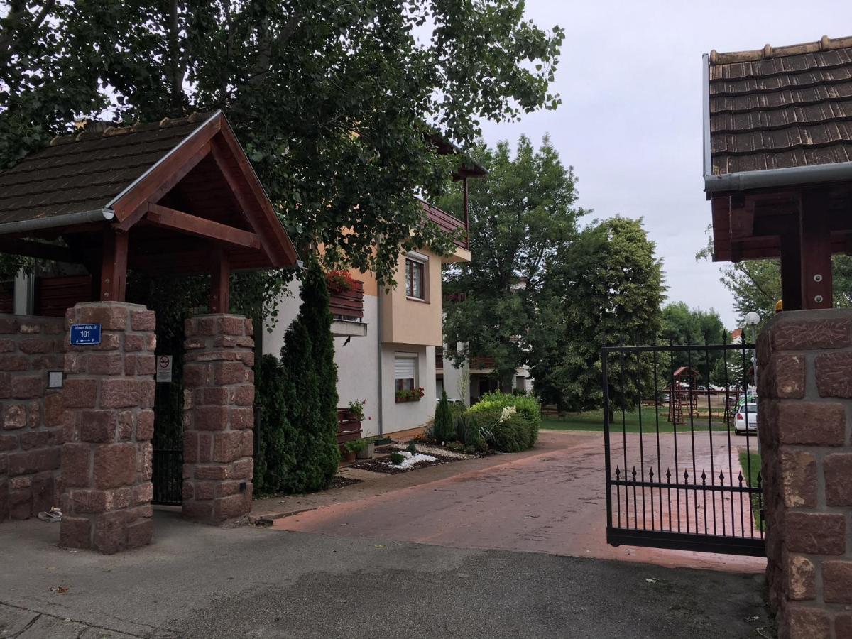 Bella apartman Balatonalmádi - Housity