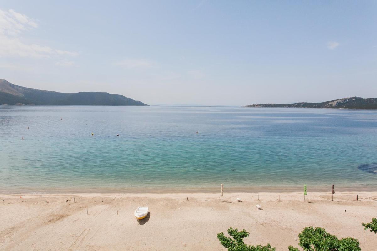 Evia Island,Styra Maisonettes - Housity