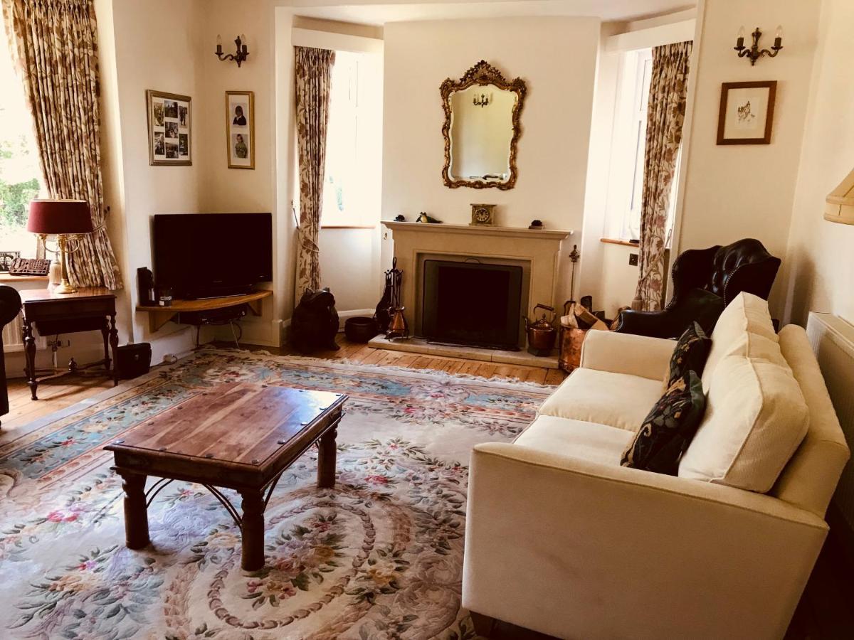 Tresillian House - Housity