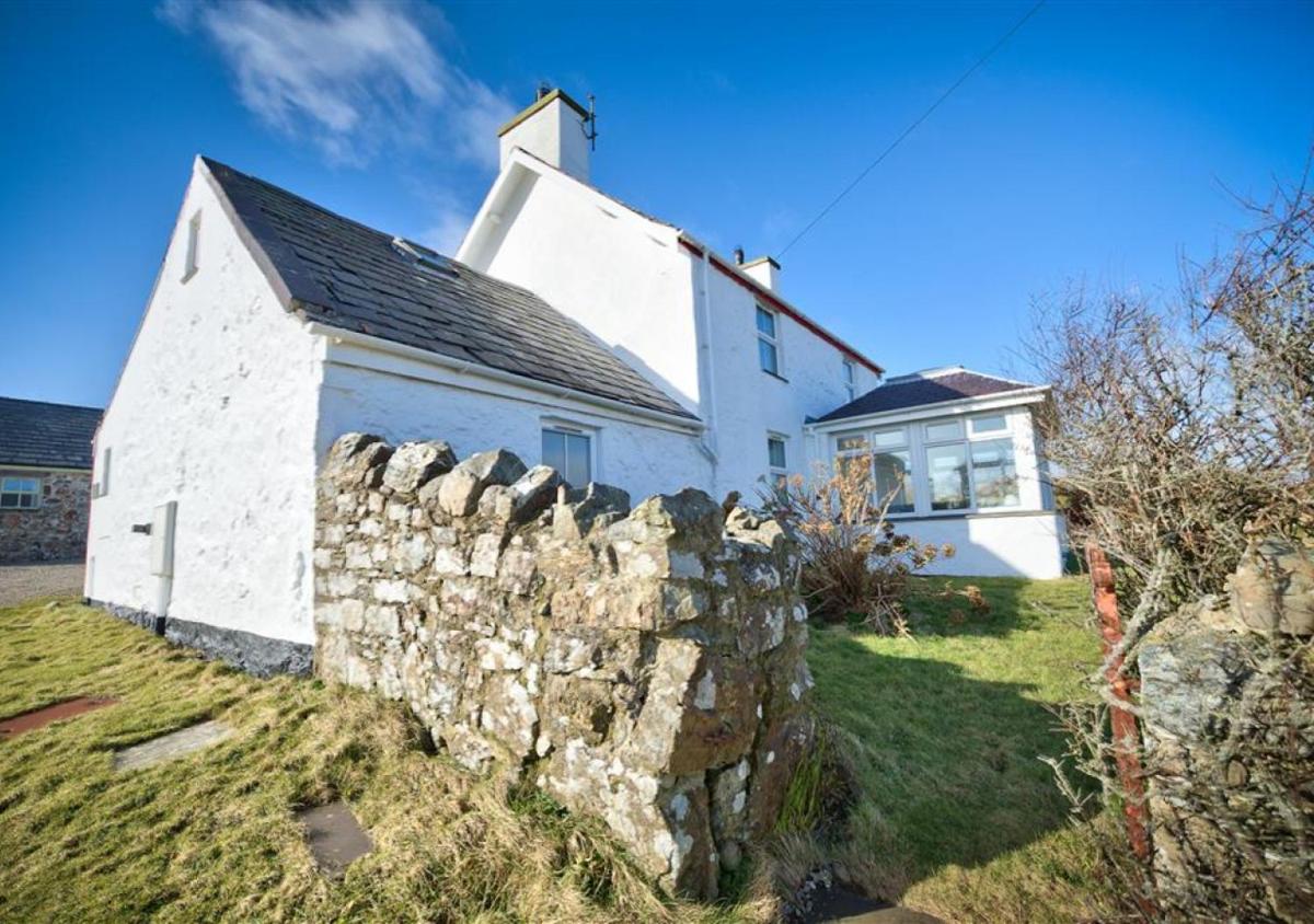 Crowrach Uchaf Cottage - Housity