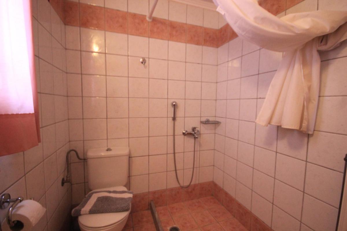 Porto Katsiki Guest Houses - Housity