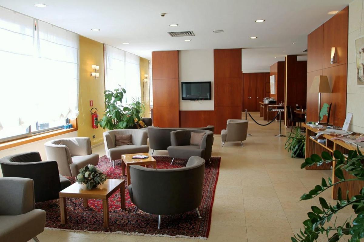 MH Hotel Piacenza Fiera - Housity