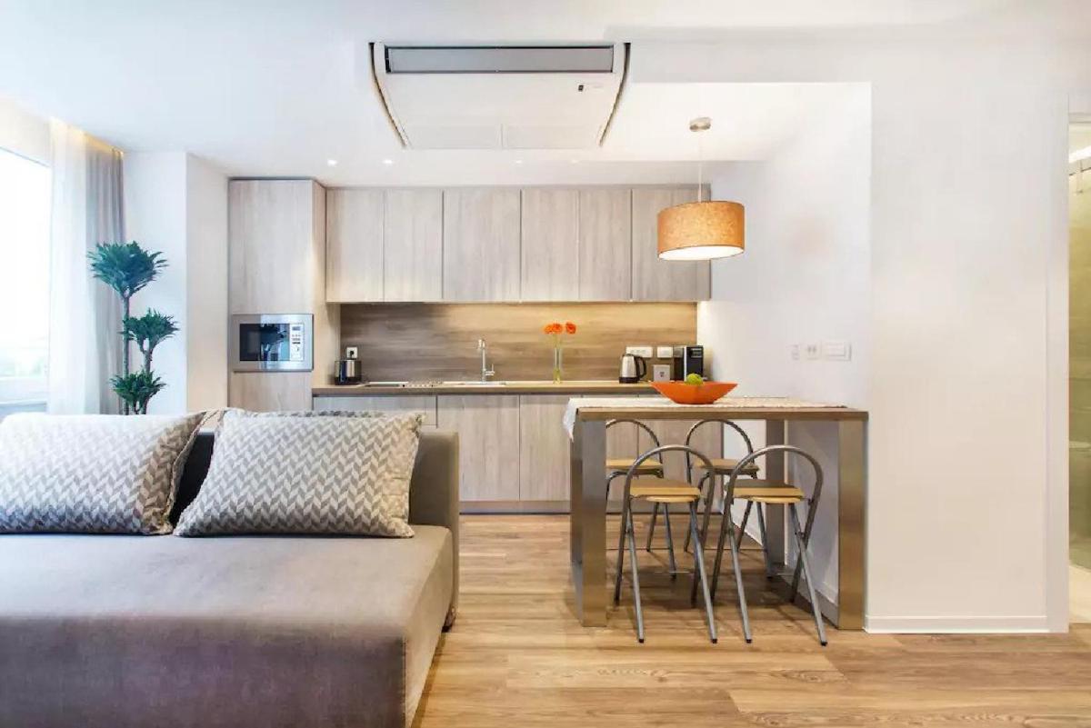 Suitetrails - ★ Exclusive Central Apartment ★ FREE Garage ★
