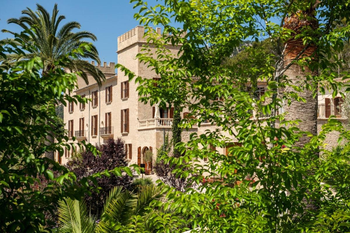 Jardín al aire libre en Castell Son Claret - The Leading Hotels of the World